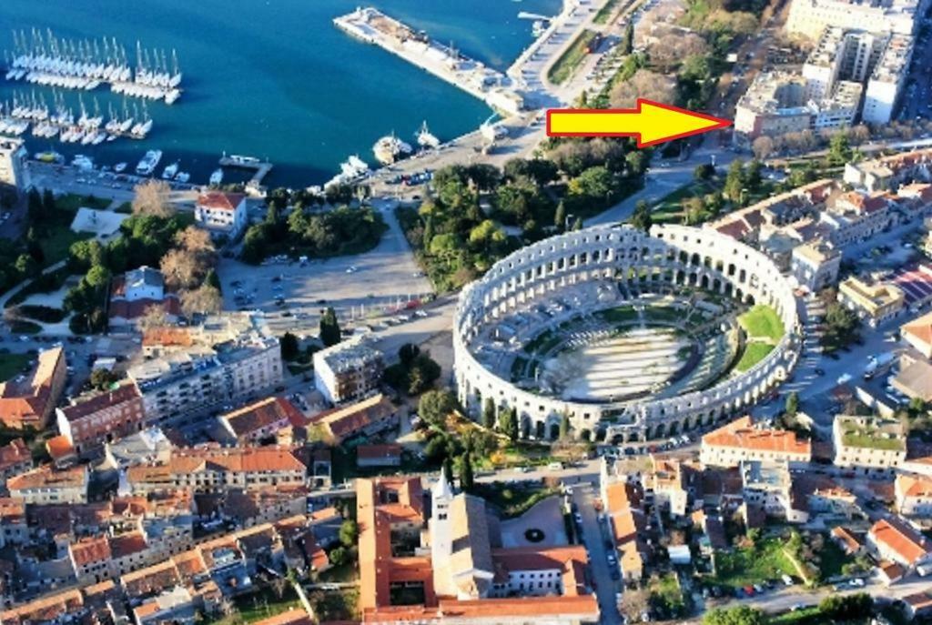 Arena Festival Apartment Pula Exterior photo