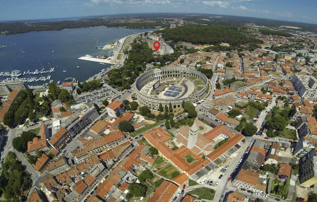 Arena Festival Apartment Pula Exterior photo