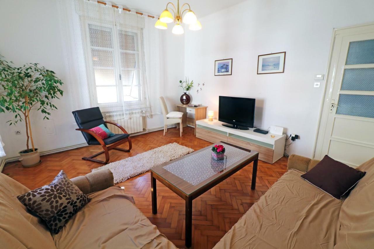 Arena Festival Apartment Pula Exterior photo
