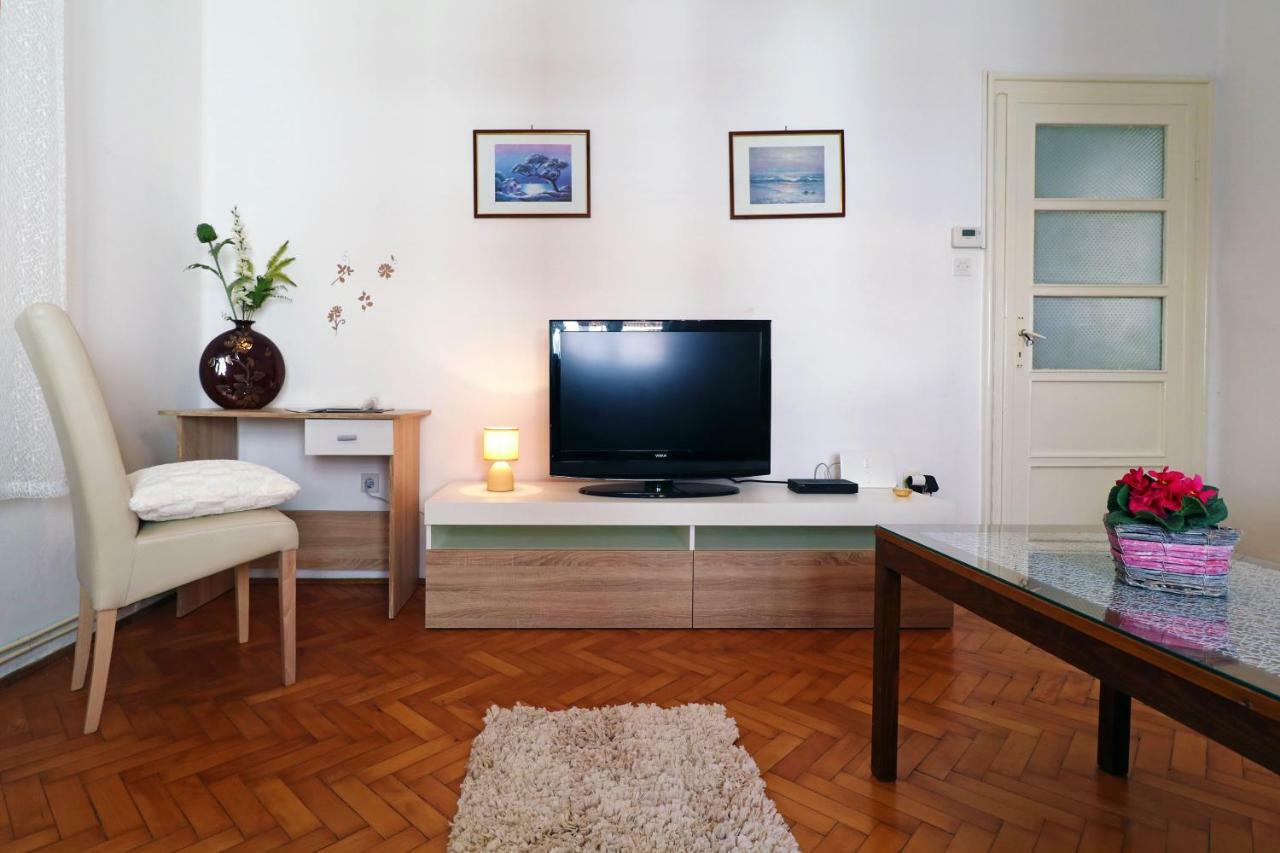 Arena Festival Apartment Pula Exterior photo