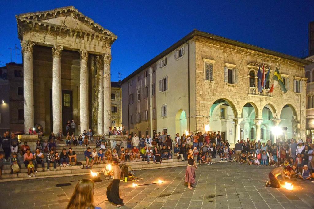 Arena Festival Apartment Pula Exterior photo